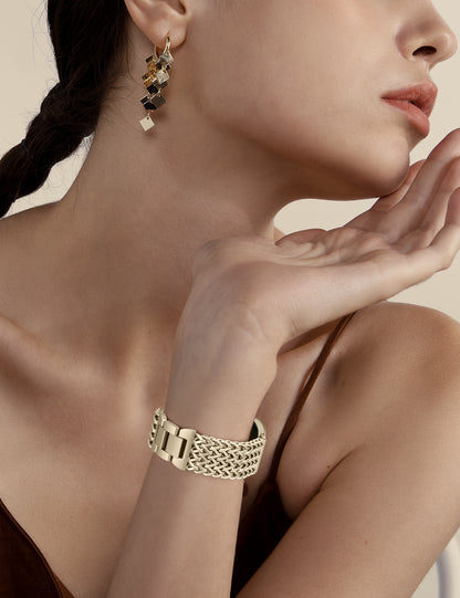 Minyee Metal Bands Compatible with Fitbit Sense 2/Versa 4/Versa 3/Sense Bands Women, Dressy Stainless Steel Multi-chain Designer Luxury Link Bracelet Wristband Replacement Strap